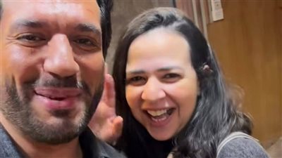بتورتة مبتكرة.. حسن الرداد يحتفل بعيد ميلاد إيمي سمير غانم |صور