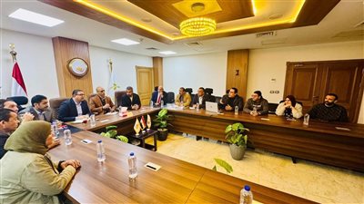 وزيرة الإسكان تتابع توفيق أوضاع الأراضي المضافة بالعبور الجديدة والشروق