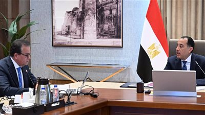 رئيس الوزراء يتابع مع وزير الصحة والسكان عددا من ملفات عمل الوزارة