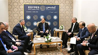 رئيس الوزراء يلتقي الرئيس التنفيذي لشركة 