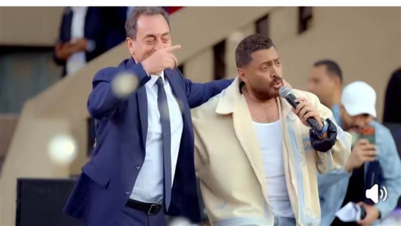 تامر حسني مع سفير