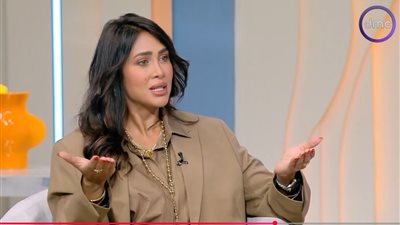 إنجي كيوان: زمايلي كانوا بيقولوا عليا «زرافة» واستخبيت في الحمام من التنمر 