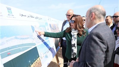 جولة ميدانية لوزيرة التنمية بالإسكندرية لمتابعة تطوير بئر مسعود والكورنيش