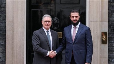 ضمن جولته الأوروبية.. أحمد الشرع يلتقي رئيس وزراء بريطانيا كير ستارمر