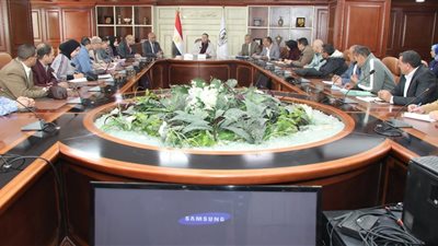 بنى سويف: بحث إمكانية إسناد إدارة مصانع المخلفات الصلبة للوحدات المحلية