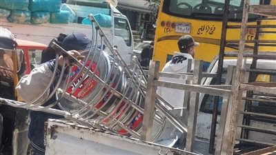تم رفع الإشغالات.. حي روض الفرج يستجيب لشكوى قاطني شارع جزيرة بدران