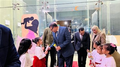 محافظ قنا يشهد احتفالية «مكتبة مصر العامة» بالعيد القومي ويوجه بتكثيف الزيارات