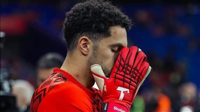 عمرو سلامة ينتقد غياب مصطفى شوبير عن التشكيل الأساسي |تفاصيل 