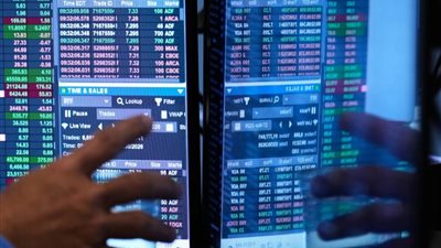 مؤشر «ستاندرد آند بورز 500» يسجل أسوأ أداء ربع سنوي له منذ عام 2022