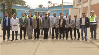 محافظ سوهاج يتفقد محطة مياه البلينا السطحية ويشيد بجودة التشغيل