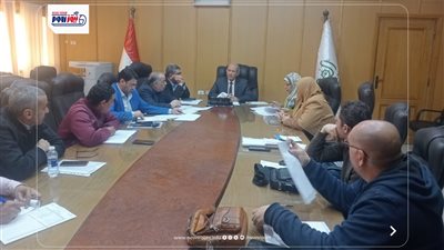 سكرتير عام الفيوم يناقش أعمال رفع كفاءة وصيانة الطرق المدرجة في خطة المحافظة