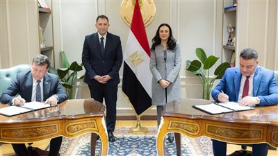 وزيرة التضامن ومحافظ دمياط يوقعان عقد انتفاع بأرض برأس البر 