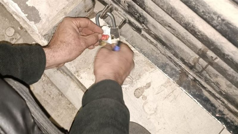 غلق المحال - أرشيفية