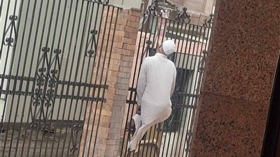 العثور على جثة سائق ستيني مشنوق أمام القومسيون الطبي بغيط النصاري بدمياط
