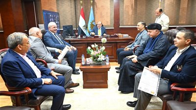 محافظ الغربية يستقبل أعضاء مجلسي النواب والشيوخ لبحث مشكلات الدوائر