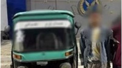 التحقيق مع شخصين لاتهامهم بسحل كلب بتوك توك بالقاهرة