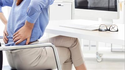 لماذا تعانين من ألم أسفل الظهر الأسباب الشائعة للفقرات القطنية ؟