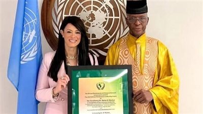 المجلس القومي للمرأة يهنئ الدكتورة رانيا المشاط لفوزها بجائزة التميز 