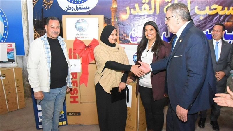 سامي سليم يشارك أهالي