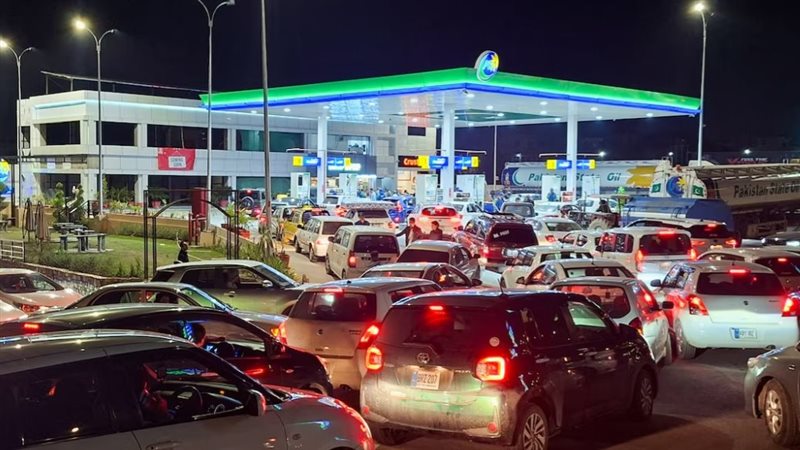 باكستان ترفع أسعار