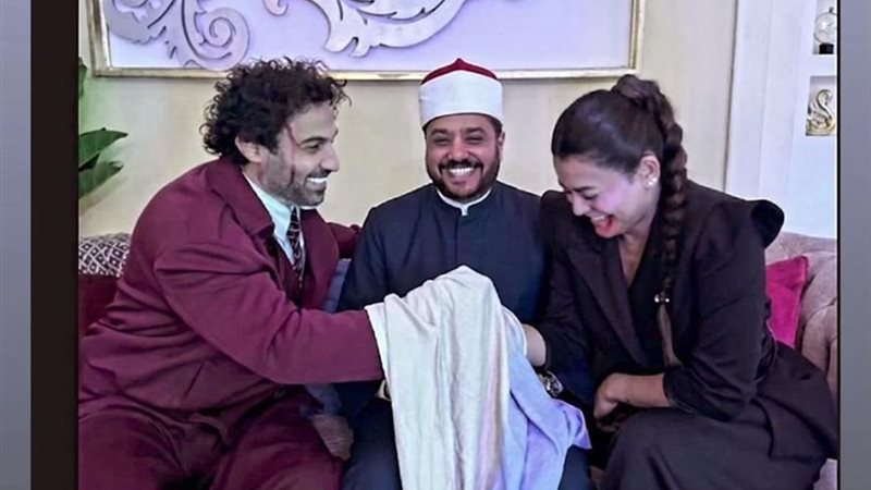 أسماء جلال وأحمد