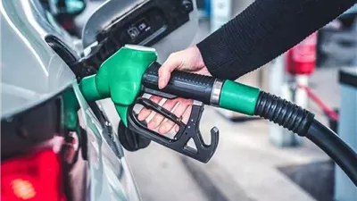 أسعار البنزين في أمريكا تقفز 35% منذ بدء الحرب وتتجاوز 4 دولارات