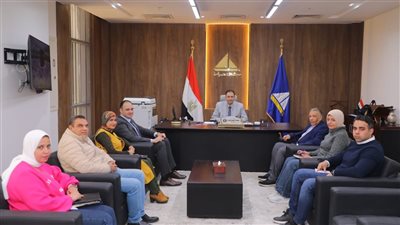 محافظ دمياط يتابع موقف المشروعات ويشدد على الالتزام بالمعايير المحددة