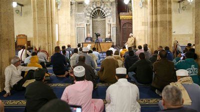 هل يتعارض السعي للمال مع الآخرة؟ أستاذ بالأزهر يوضح مقاصد الشريعة الخمس
