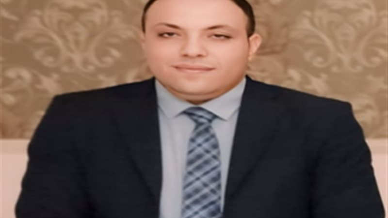 الدكتور أحمد عاطف