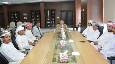 رئيس جامعة دمياط يلتقي بالطلاب الوافدين من سلطنة عمان لتعزيز الدعم