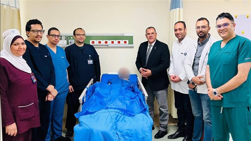 الفريق الطبي بمستشفى