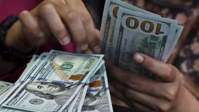 الأخضر وصل كام؟.. سعر الدولار مقابل الجنيه اليوم 15 أبريل 2026 (آخر تحديث)