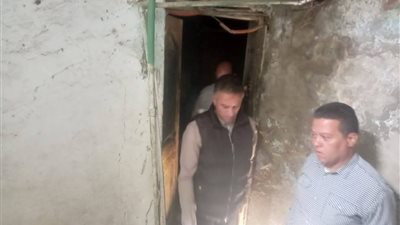 انهيار سقف منزل وسقوط سيدة من الدور الرابع بحي الأربعين في السويس