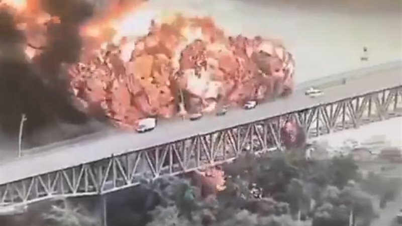 انفجار جسر في بنما