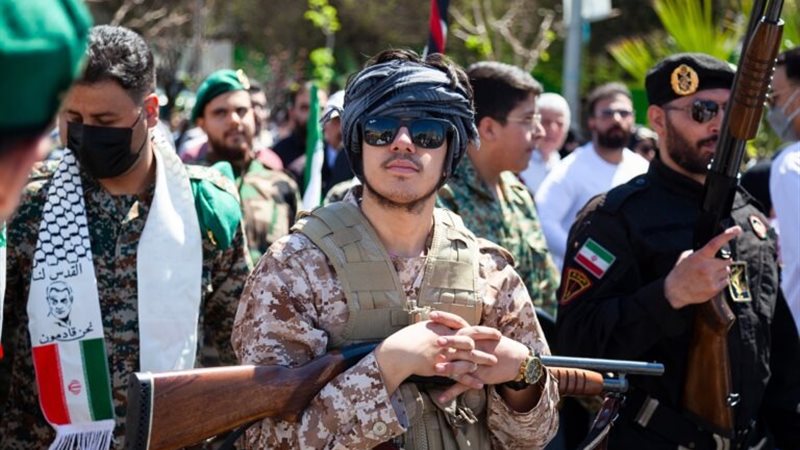 ايران تجند الشباب