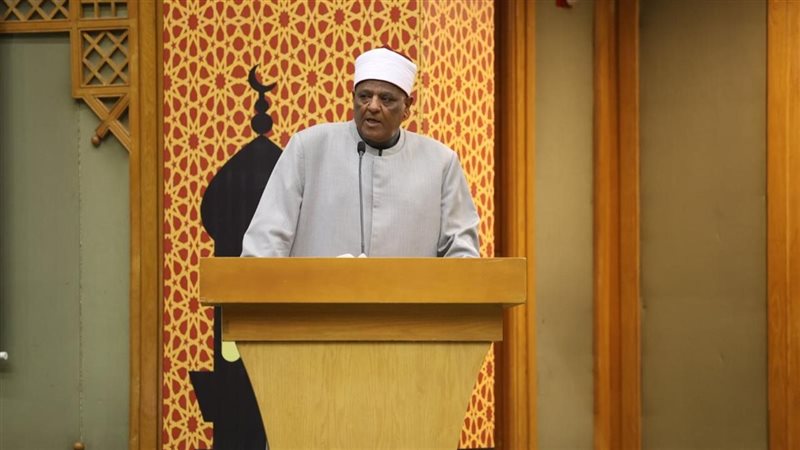 الدكتور عباس شومان