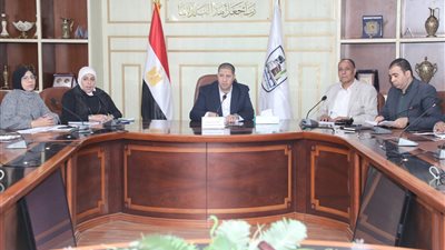 بنى سويف | السكرتير العام يبحث مستجدات العمل بملفات التصالح والخطة الاستثمارية
