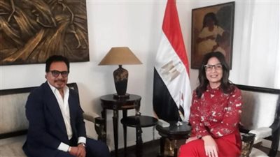 وزيرة الثقافة تستعرض استعدادات الدورة الـ19 للمهرجان القومي للمسرح المصري