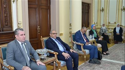 جامعة القاهرة تستقبل وفد ضمان الجودة لتعزيز التميز الأكاديمي بكلية الصيدلة