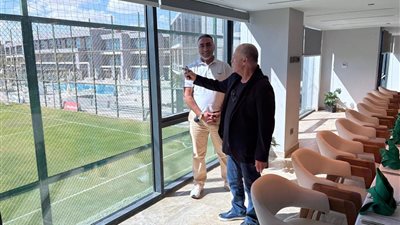 أبو ريدة يستقبل ممثلي الجمعيات العمومية بمقر الاتحاد المصري لكرة القدم 