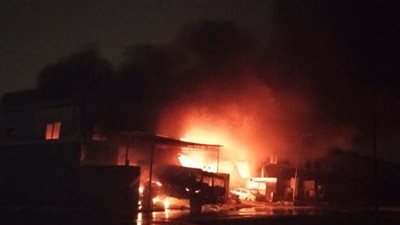 الحماية المدنية تسيطر على حريق نشب فى احواش بقرية الفاوية بقنا 
