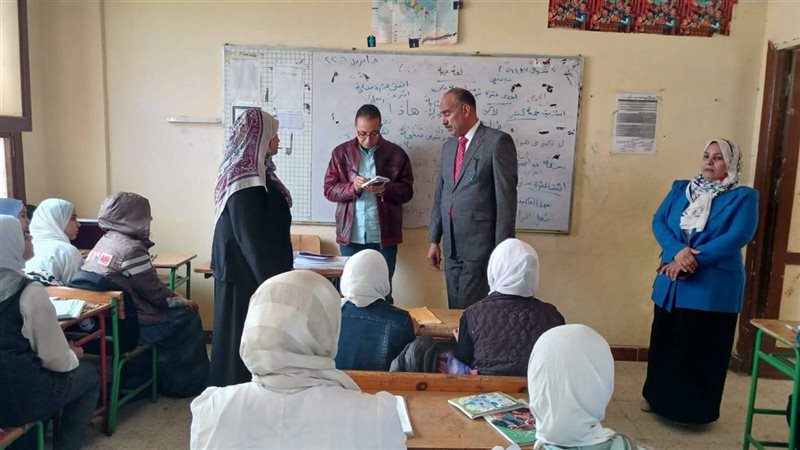 جانب من زيارة وكيل