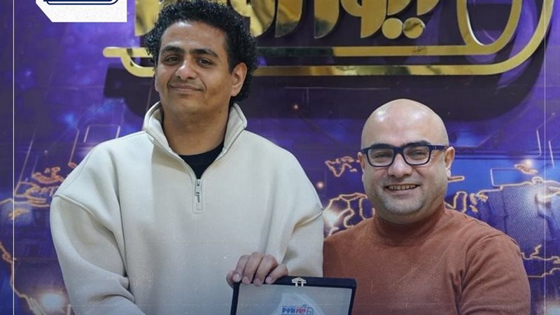 محمد صلاح العزب والكاتب