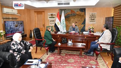 محافظ الفيوم يناقش استعدادات مديرية الثقافة لمؤتمر «شعر العامية»