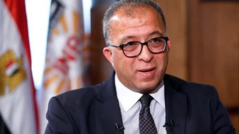 الدكتور أشرف العربي