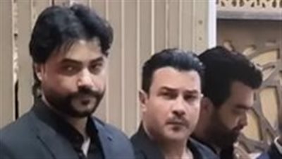 بحضور أشرف زكي وأحمد العوضي.. زخم فني في عزاء والد محمود حمدان |فيديو