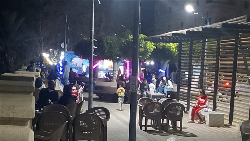 توافد المواطنين على