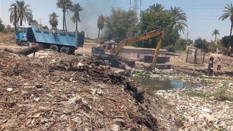 تطهير ترعة عرب المدابغ