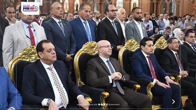 محافظ الفيوم يزور الكنائس لتقديم التهنئة للإخوة الأقباط بعيد القيامة المجيد