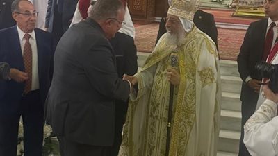 رئيس القومي لحقوق الإنسان يهنئ البابا تواضروس بعيد القيامة 